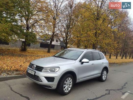 Volkswagen Touareg 2015р. у розстрочку