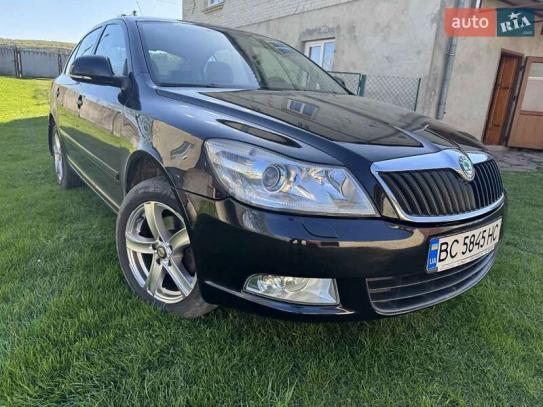 Skoda Octavia                         2010г. в рассрочку