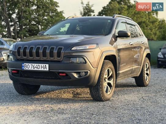 Jeep Cherokee                        2015г. в рассрочку