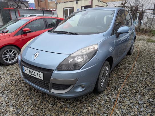 Renault Megane scenic 2010р. у розстрочку