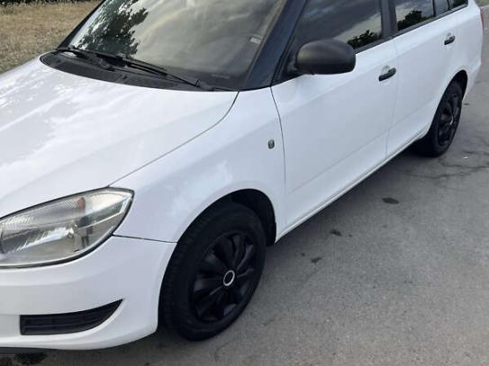 Skoda Fabia                           2012г. в рассрочку