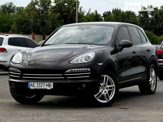 Porsche Cayenne 2014р. у розстрочку