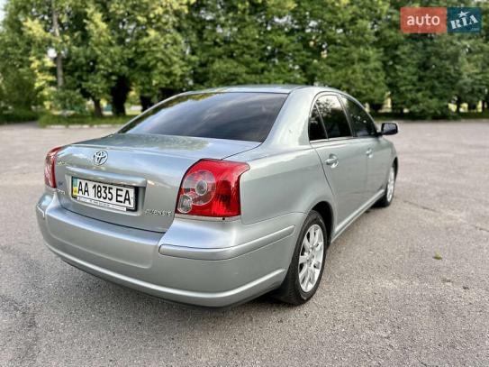 Toyota Avensis                         2007г. в рассрочку