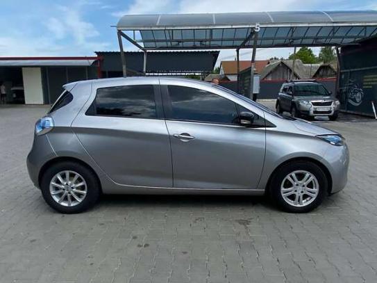 Renault Zoe
                             2015г. в рассрочку