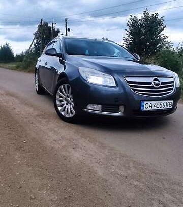 Opel Insignia                        2010г. в рассрочку