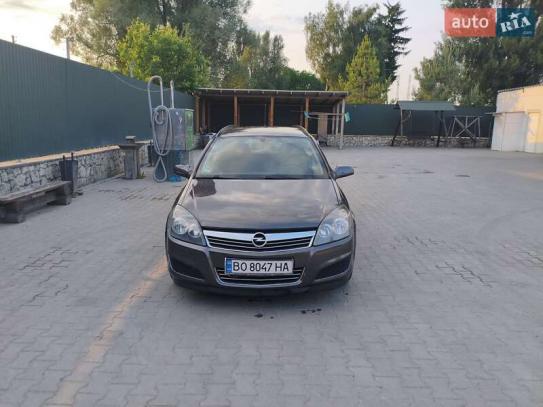 Opel Astra 2009р. у розстрочку
