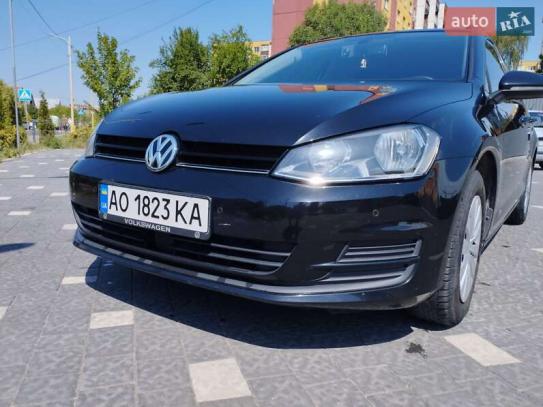 Volkswagen Golf
                            2015г. в рассрочку