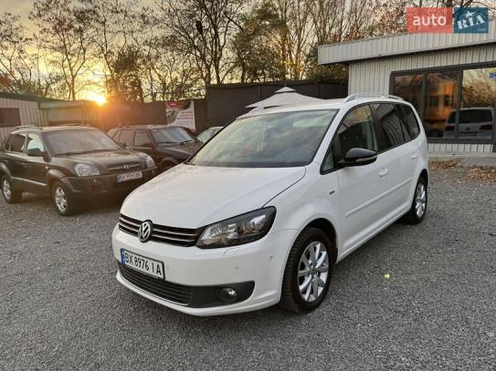 Volkswagen Touran 2013р. у розстрочку