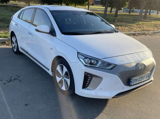 Hyundai Ioniq 2017р. у розстрочку