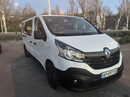 Renault Trafic 2015р. у розстрочку