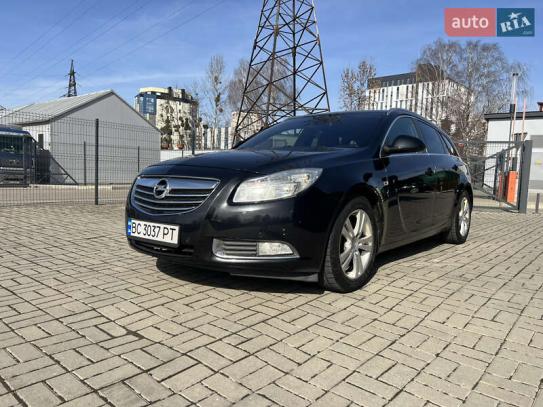 Opel Insignia                        2010г. в рассрочку