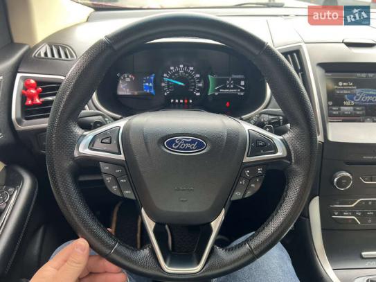 Ford Edge
                            2015г. в рассрочку