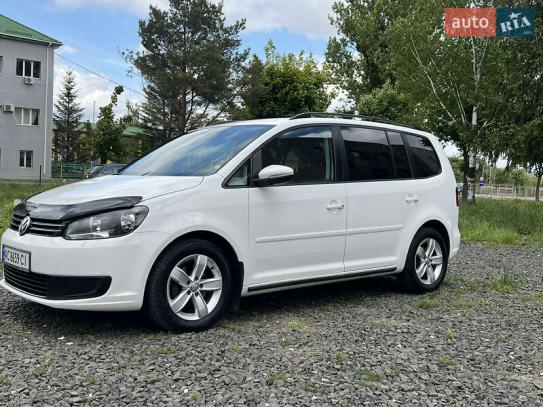 Volkswagen Touran                          2012г. в рассрочку
