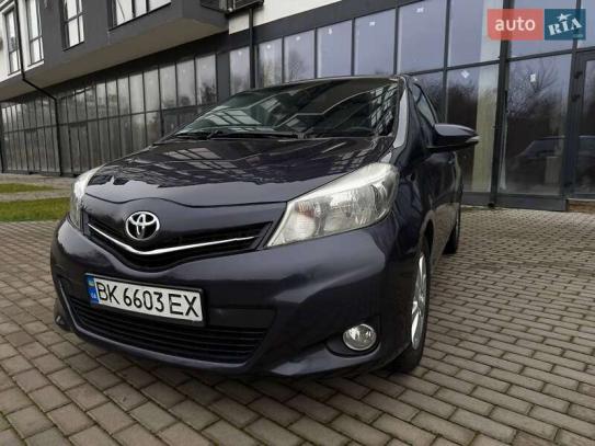 Toyota Yaris
                           2013г. в рассрочку