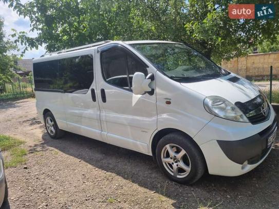 Opel Vivaro                          2011г. в рассрочку