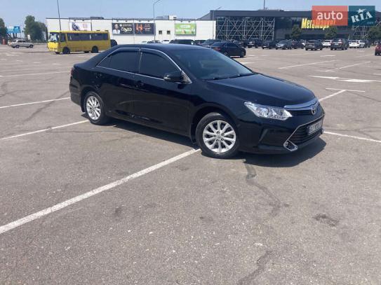 Toyota Camry                           2017г. в рассрочку