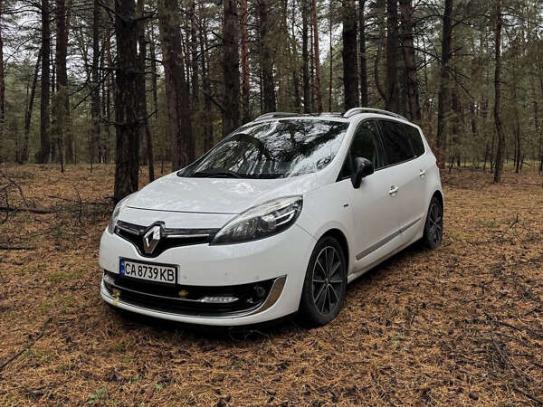 Renault Megane scenic 2013г. в рассрочку