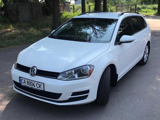Volkswagen Golf                            2015г. в рассрочку