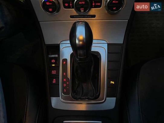 Volkswagen Passat 2012g. in Raten