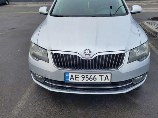 Skoda Superb 2014р. у розстрочку