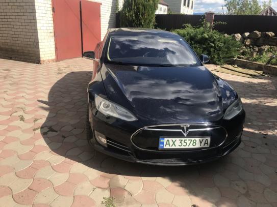Tesla Model s
                         2013г. в рассрочку