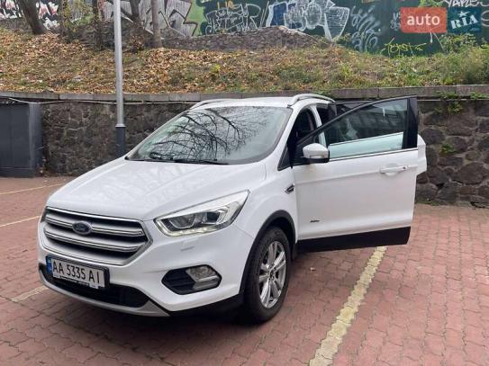 Ford Kuga 2017р. у розстрочку