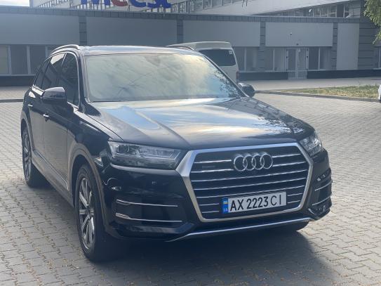 Audi Q7 2016г. в рассрочку