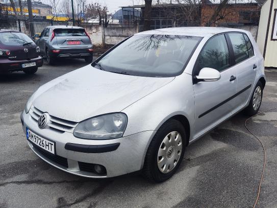 Volkswagen Golf
                            2004г. в рассрочку