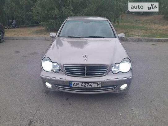 Mercedes-benz C200 2006р. у розстрочку