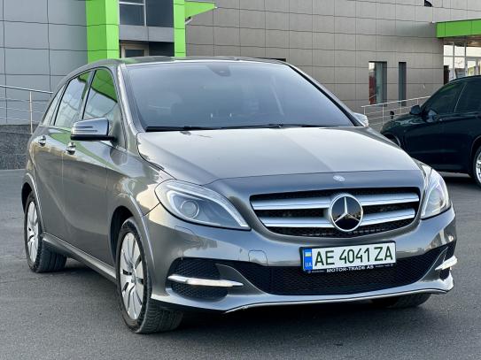 Mercedes-benz B 250e 2015г. в рассрочку