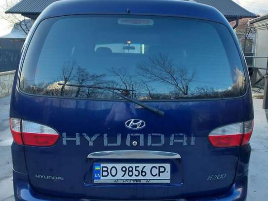Hyundai H-1 2004г. в рассрочку