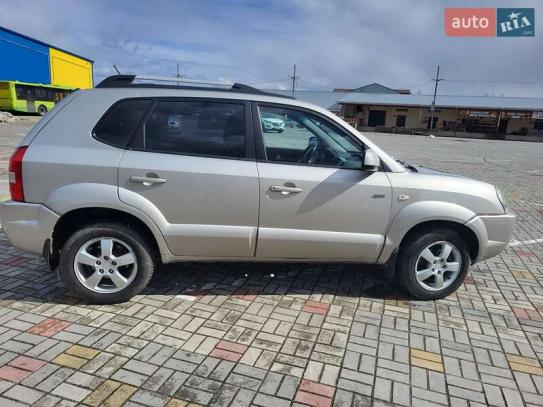 Hyundai Tucson                          2007г. в рассрочку