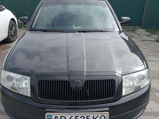 Skoda Superb 2003р. у розстрочку