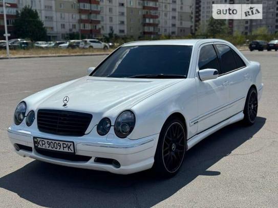 Mercedes-benz E-class 2001г. в рассрочку