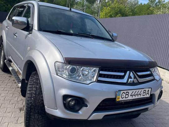 Mitsubishi Pajero                          2015г. в рассрочку