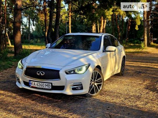 Infiniti Q50 2015р. у розстрочку