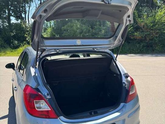 Opel Corsa 2009р. у розстрочку