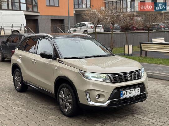 Suzuki Vitara 2023г. в рассрочку