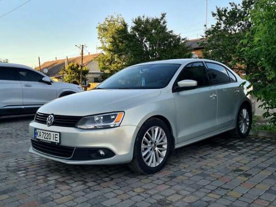Volkswagen Jetta                           2011г. в рассрочку
