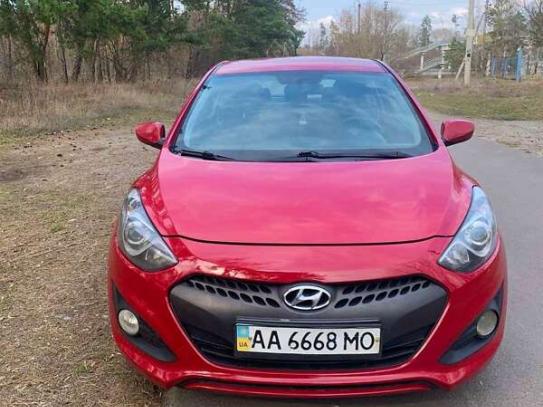 Hyundai I30                             2013г. в рассрочку