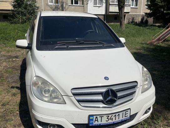 Mercedes-benz 200
                             2010г. в рассрочку