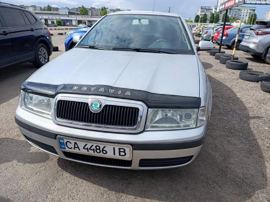 Skoda Octavia tour                    2008г. в рассрочку