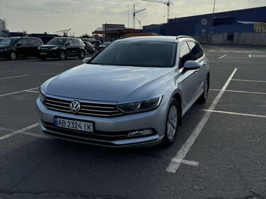 Volkswagen Passat 2016р. у розстрочку