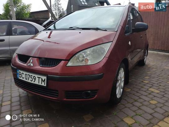Mitsubishi Colt                            2006г. в рассрочку