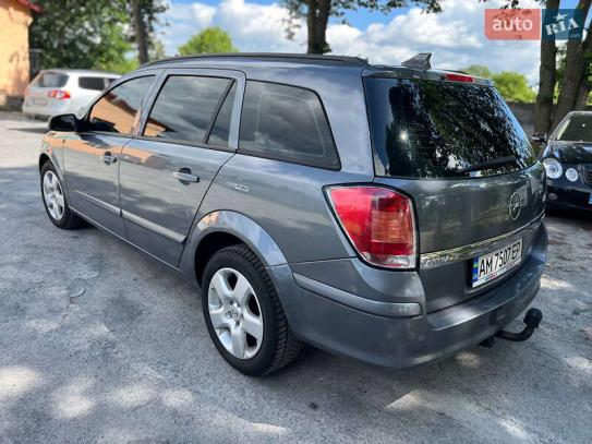 Opel Astra                           2005г. в рассрочку