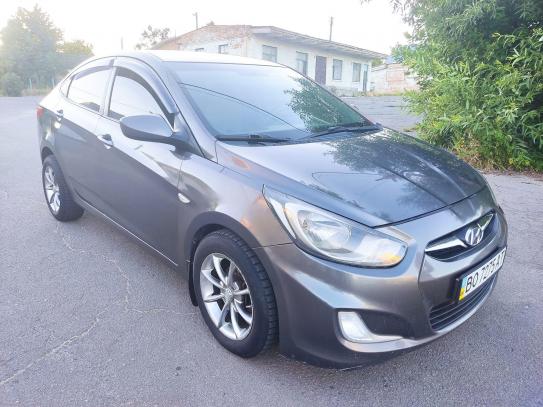 Hyundai Accent                          2011г. в рассрочку