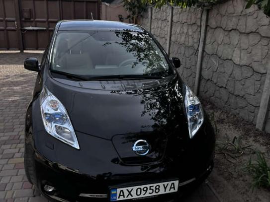 Nissan Leaf 2012г. в рассрочку