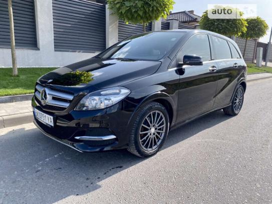 Mercedes-benz B-class 2015р. у розстрочку