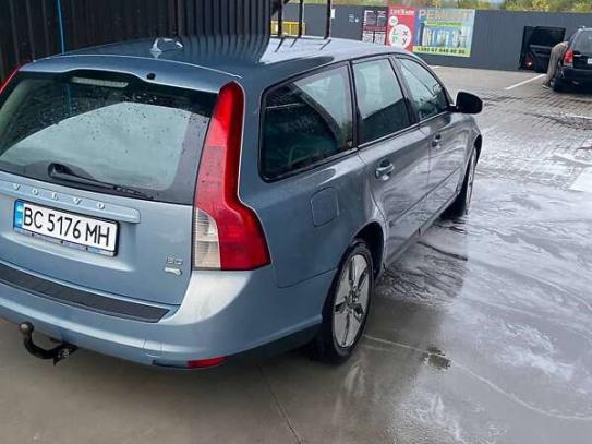 Volvo V50 2009р. у розстрочку