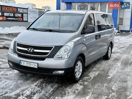 Hyundai H-1 2012г. в рассрочку